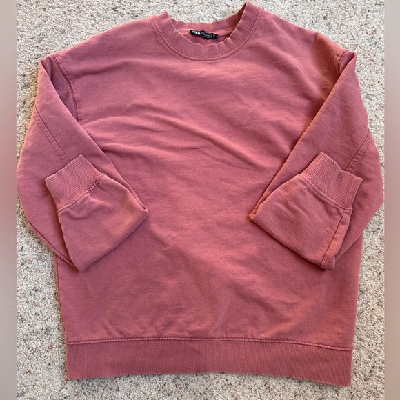 Zara Tops - GUC Zara Crewneck